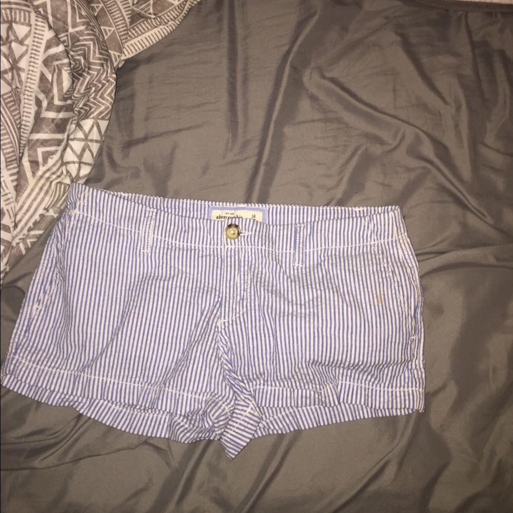 stripped shorts (teen girls)